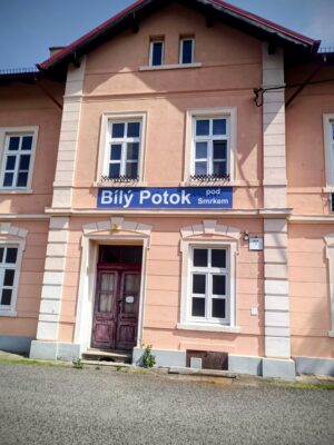 Nádraží v Bílém potoce.