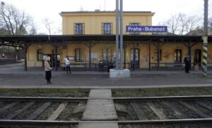 Žalozpěv za Bubenečskou nádražku 14