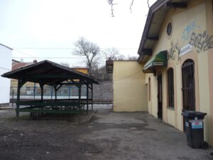 Žalozpěv za Bubenečskou nádražku 17