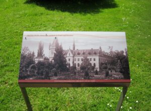 Zruč nad Sázavou: muzeum panenek 3