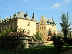 Zruč nad Sázavou: muzeum panenek 10