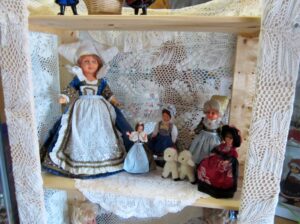Zruč nad Sázavou: muzeum panenek 16