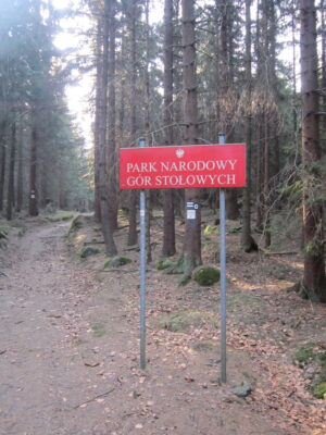 Góry Stołowe v dubnu 13